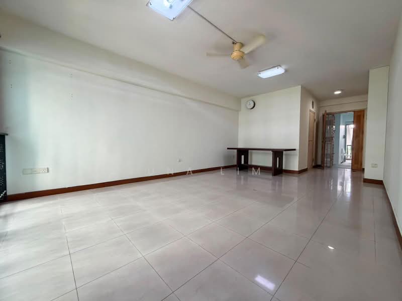 986A Jurong West Street 93, 986A Jurong West Street 93, 3 Bedrooms, 1,001 sqft, HDB Flat For Sale, by Yuna Lim, 500185156 - Living Room - PropertyGuru.com.sg