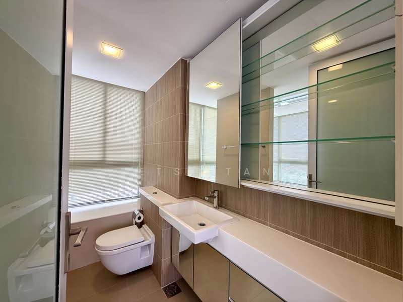 The Regency at Tiong Bahru, 38 Chay Yan Street, 4 Bedrooms, 1,636 sqft, Condominium For Sale, by Betsy Tan, 500185164 - Bathroom - PropertyGuru.com.sg