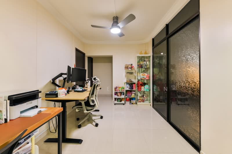 311 Canberra Road, 311 Canberra Road, 4 Bedrooms, 1,291 sqft, HDB Flat For Sale, by Lim Sei Hien, 500185168 - Hall - PropertyGuru.com.sg