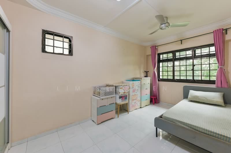311 Canberra Road, 311 Canberra Road, 4 Bedrooms, 1,291 sqft, HDB Flat For Sale, by Lim Sei Hien, 500185168 - Bedroom - PropertyGuru.com.sg