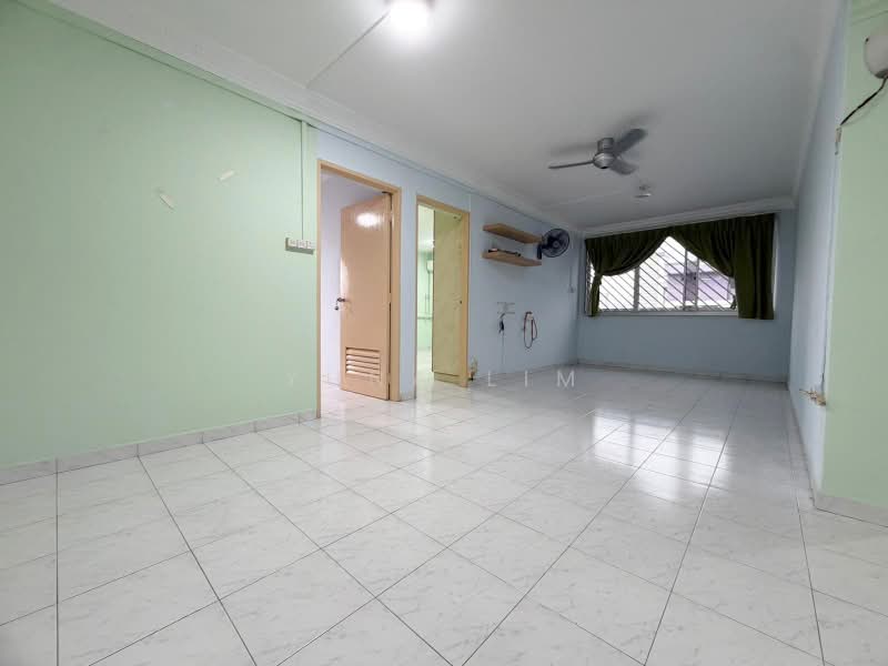 913 Jurong West Street 91, 913 Jurong West Street 91, 3 Bedrooms, 1,108 sqft, HDB Flat For Sale, by Yuna Lim, 500185169 - Living Room - PropertyGuru.com.sg
