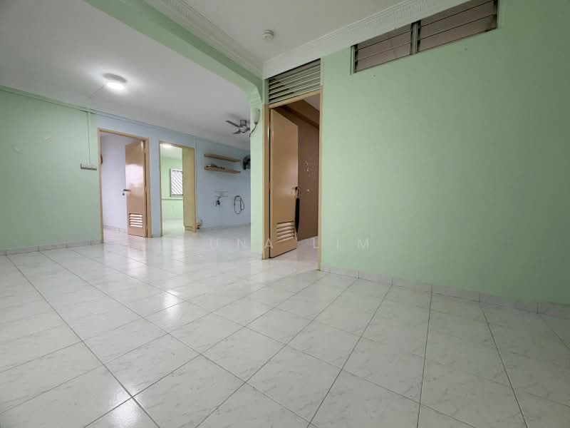 913 Jurong West Street 91, 913 Jurong West Street 91, 3 Bedrooms, 1,108 sqft, HDB Flat For Sale, by Yuna Lim, 500185169 - Living Room - PropertyGuru.com.sg