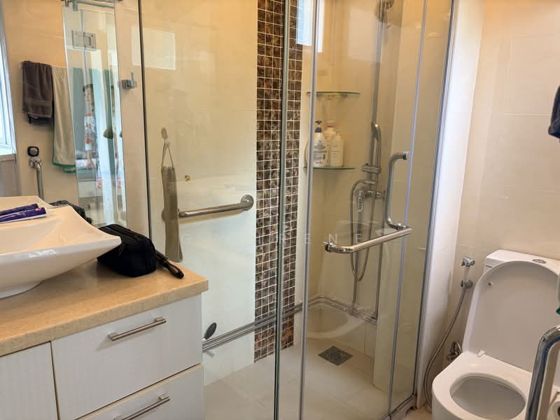 59 Telok Blangah Heights, 59 Telok Blangah Heights, 2 Bedrooms, 990 sqft, HDB Flat For Rent, by Go Irene, 500185179 - Bathroom - PropertyGuru.com.sg