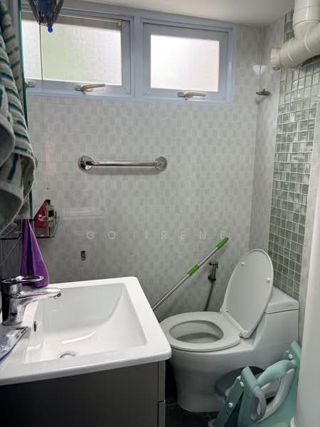 59 Telok Blangah Heights, 59 Telok Blangah Heights, 2 Bedrooms, 990 sqft, HDB Flat For Rent, by Go Irene, 500185179 - Bathroom - PropertyGuru.com.sg