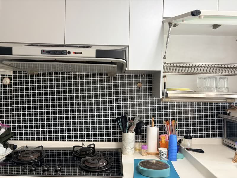 59 Telok Blangah Heights, 59 Telok Blangah Heights, 2 Bedrooms, 990 sqft, HDB Flat For Rent, by Go Irene, 500185179 - Kitchen - PropertyGuru.com.sg
