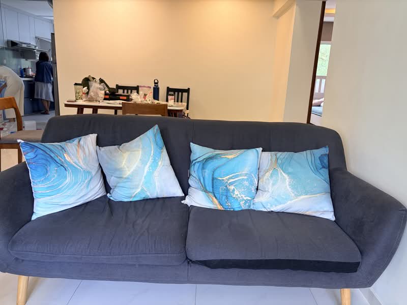 59 Telok Blangah Heights, 59 Telok Blangah Heights, 2 Bedrooms, 990 sqft, HDB Flat For Rent, by Go Irene, 500185179 - Living Room - PropertyGuru.com.sg