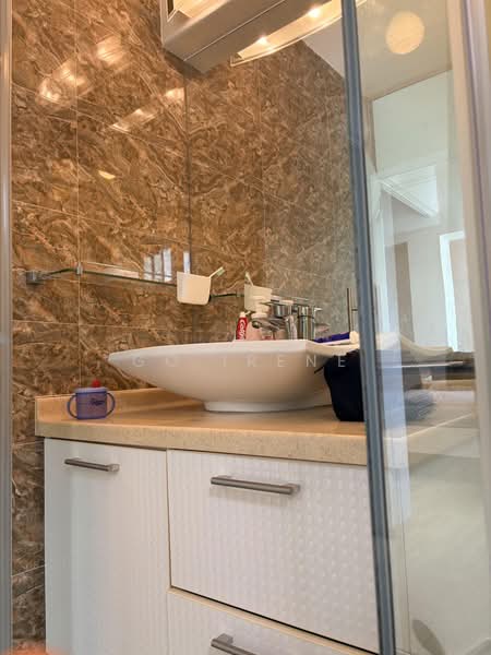 59 Telok Blangah Heights, 59 Telok Blangah Heights, 2 Bedrooms, 990 sqft, HDB Flat For Rent, by Go Irene, 500185179 - Bathroom - PropertyGuru.com.sg