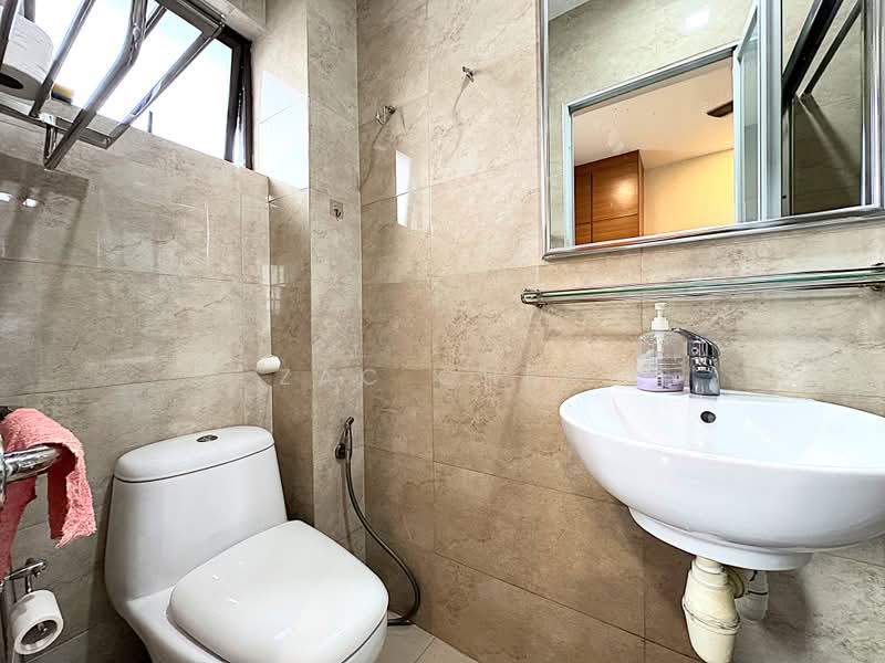 Highland Cottages, 8 Highland Walk, Room Rental, 180 sqft, Terraced House For Rent, by Zac Chen, 500185188 - Bathroom - PropertyGuru.com.sg