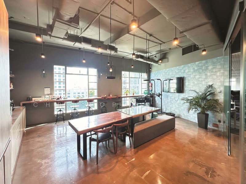 Bugis Junction Towers, 230 Victoria Street, 3,725 sqft, Office For Rent, by Christopher Kwek, 500185190 - Living Room - CommercialGuru.com.sg