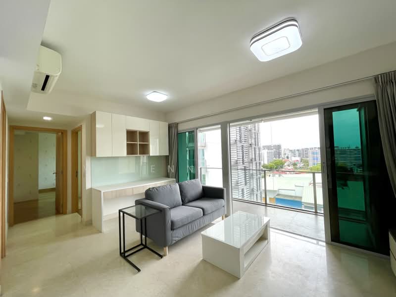 Eight Riversuites, 2 Whampoa East, 2 Bedrooms, 840 sqft, Condominium For Sale, by Vivienne Zhou, 500185193 - Living Room - PropertyGuru.com.sg