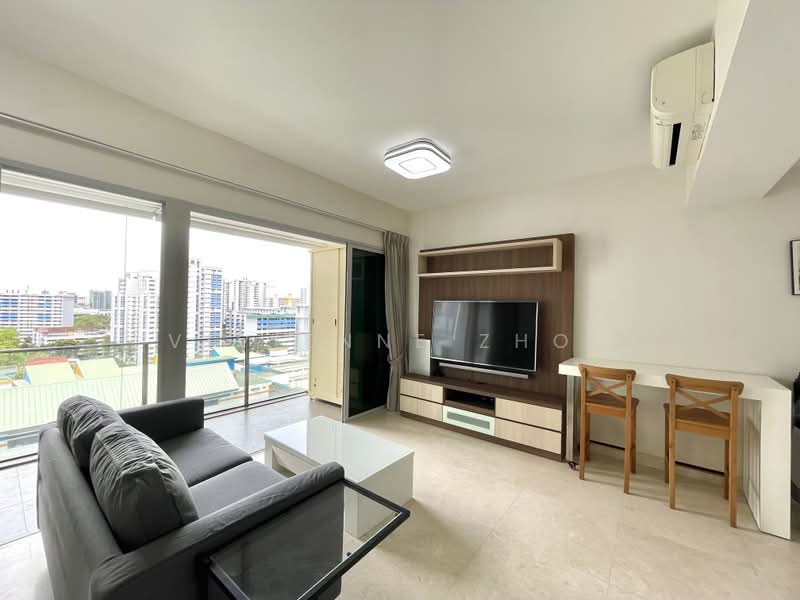 Eight Riversuites, 2 Whampoa East, 2 Bedrooms, 840 sqft, Condominium For Sale, by Vivienne Zhou, 500185193 - Living Room - PropertyGuru.com.sg