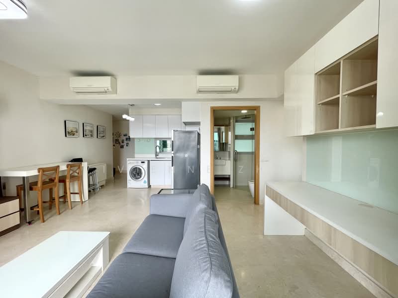 Eight Riversuites, 2 Whampoa East, 2 Bedrooms, 840 sqft, Condominium For Sale, by Vivienne Zhou, 500185193 - Living Room - PropertyGuru.com.sg