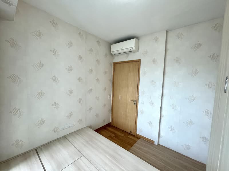 Eight Riversuites, 2 Whampoa East, 2 Bedrooms, 840 sqft, Condominium For Sale, by Vivienne Zhou, 500185193 - Common Bedroom - PropertyGuru.com.sg