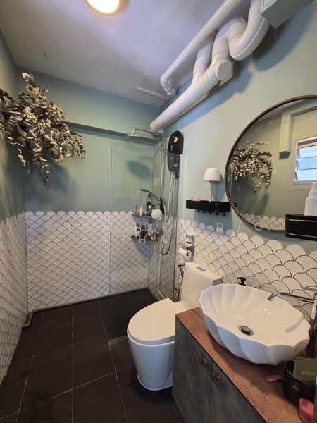 38B Bendemeer Road, 38B Bendemeer Road, 2 Bedrooms, 743 sqft, HDB Flat For Sale, by Prameela D/O Rathanan, 500185197 - Bathroom - PropertyGuru.com.sg