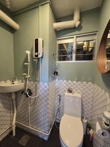 38B Bendemeer Road, 38B Bendemeer Road, 2 Bedrooms, 743 sqft, HDB Flat For Sale, by Prameela D/O Rathanan, 500185197 - Bathroom - PropertyGuru.com.sg