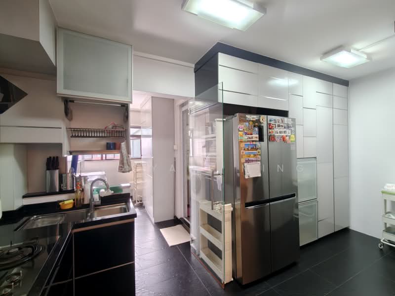 265 Toh Guan Road, 265 Toh Guan Road, 3 Bedrooms, 1,302 sqft, HDB Flat For Sale, by Ang Yang Ming, 500185222 - Kitchen - PropertyGuru.com.sg