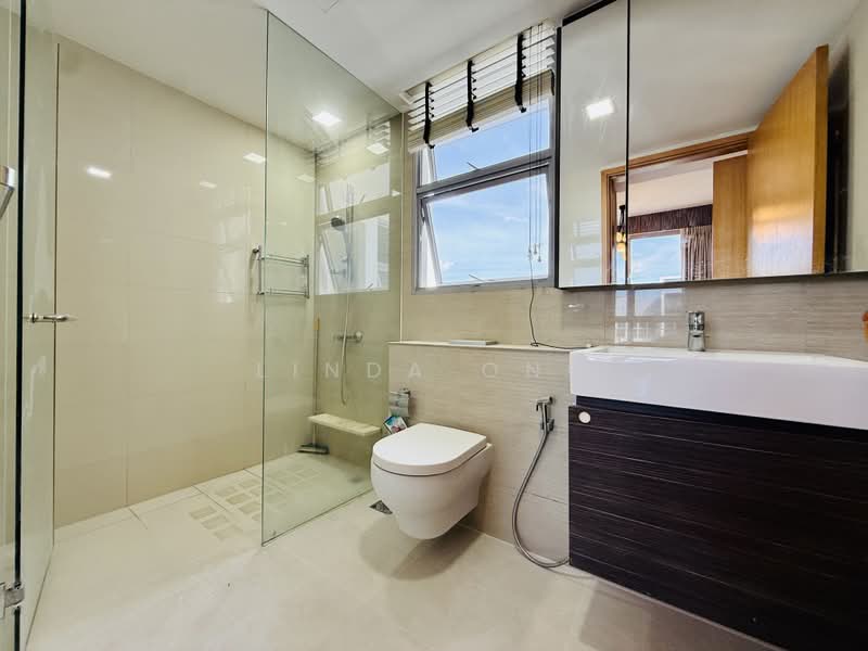 Prive, 33 Punggol Field, 2 Bedrooms, 888 sqft, Executive Condominium For Rent, by Linda Ong, 500185230 - Master Bathroom - PropertyGuru.com.sg