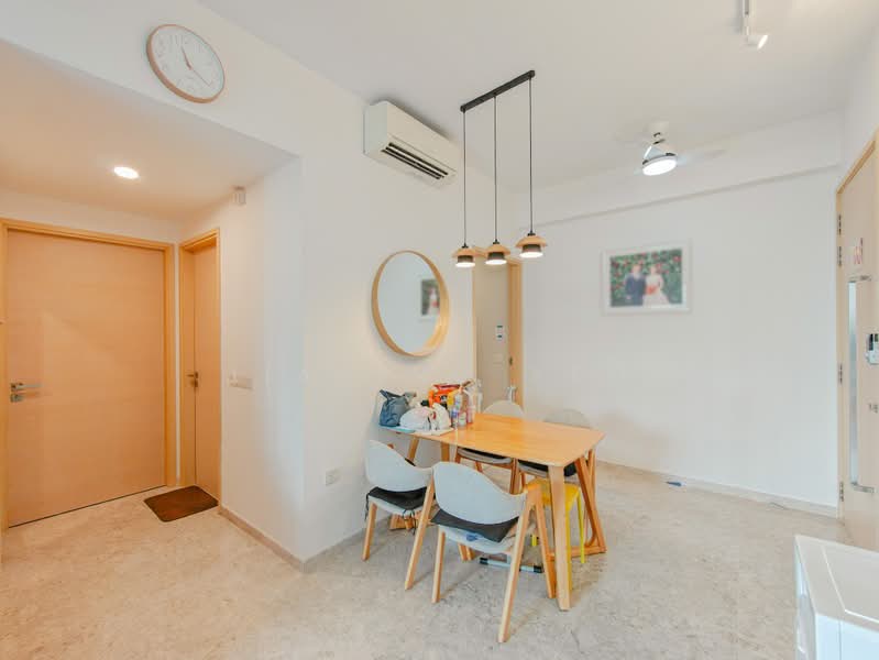 The Luxurie, 17 Compassvale Road, 2 Bedrooms, 732 sqft, Condominium For Sale, by Jiaying Yeo, 500185231 - Interior - PropertyGuru.com.sg