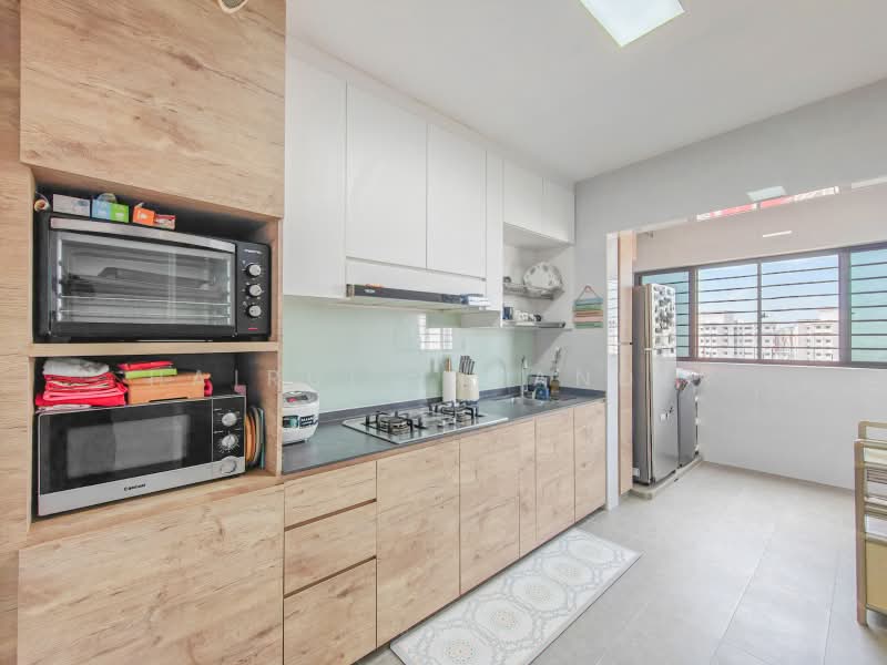 115 Rivervale Walk, 115 Rivervale Walk, 3 Bedrooms, 1,076 sqft, HDB Flat For Sale, by Hairul Iskander, 500185240 - Kitchen - PropertyGuru.com.sg