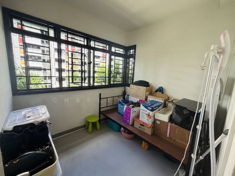 320 Ang Mo Kio Avenue 1, 320 Ang Mo Kio Avenue 1, 2 Bedrooms, 947 sqft, HDB Flat For Sale, by Charlene Low, 500185242 - Bedroom - PropertyGuru.com.sg