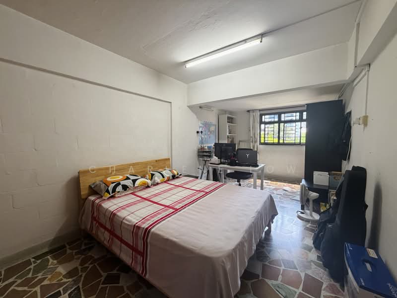 320 Ang Mo Kio Avenue 1, 320 Ang Mo Kio Avenue 1, 2 Bedrooms, 947 sqft, HDB Flat For Sale, by Charlene Low, 500185242 - Bedroom - PropertyGuru.com.sg