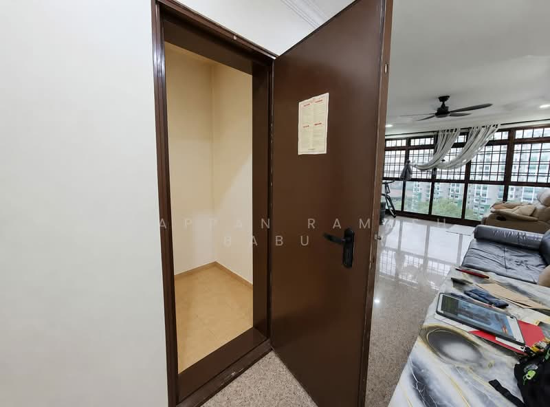 648D Jurong West Street 61, 648D Jurong West Street 61, 3 Bedrooms, 979 sqft, HDB Flat For Sale, by Iyyappan Ramesh Babu, 500185249 - Living Room - PropertyGuru.com.sg