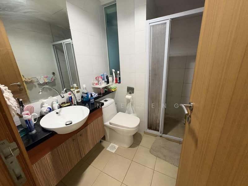 Kovan Melody, 37 Kovan Road, 3 Bedrooms, 1,238 sqft, Condominium For Rent, by Joanne Zeng, 500185251 - Bathroom - PropertyGuru.com.sg