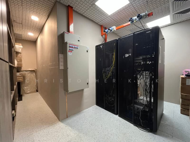 Bugis Junction Towers, 230 Victoria Street, Beach Road / Bugis / Rochor, 3,713 sqft, Office For Rent, by Christopher Kwek, 500185253 - Interior - CommercialGuru.com.sg