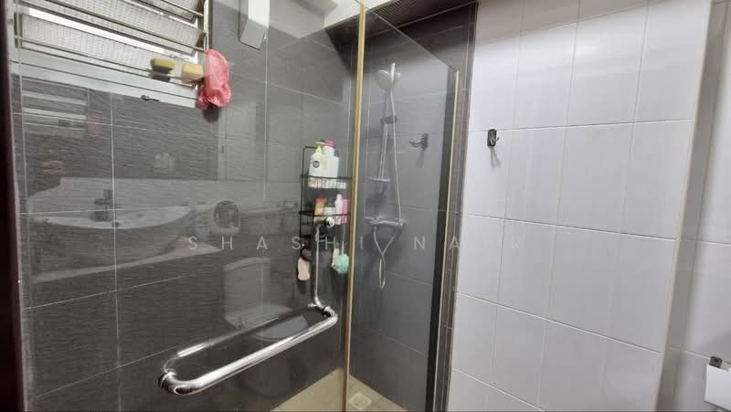 332A Anchorvale Link, 332A Anchorvale Link, 3 Bedrooms, 990 sqft, HDB Flat For Sale, by Shashi Nair, 500185259 - Bathroom - PropertyGuru.com.sg