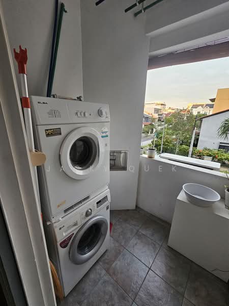 Casa Sarina, 103 Lorong Sarina, Room Rental, 100 sqft, Condominium For Rent, by Jacky Quek, 500185263 - Balcony - PropertyGuru.com.sg