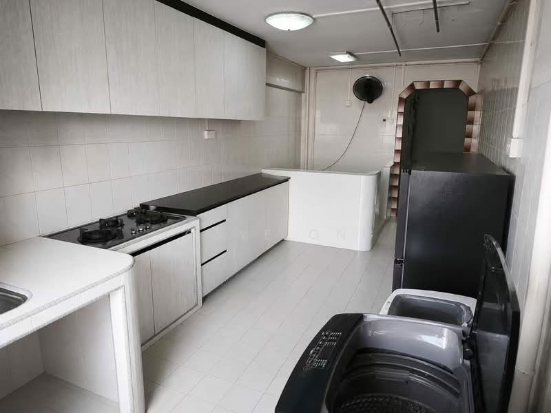324 Clementi Avenue 5, 324 Clementi Avenue 5, 3 Bedrooms, 990 sqft, HDB Flat For Sale, by Joaye Ong, 500185271 - Kitchen - PropertyGuru.com.sg