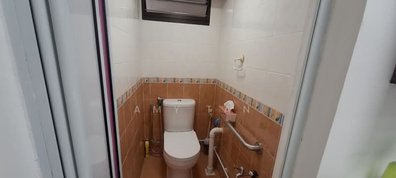 57 Geylang Bahru, 57 Geylang Bahru, Room Rental, 150 sqft, HDB Flat For Rent, by Amy Tan, 500185275 - Bathroom - PropertyGuru.com.sg
