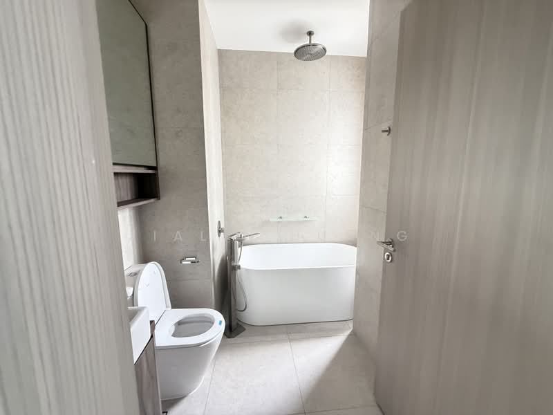 K Suites, 21 Lorong K Telok Kurau, 5 Bedrooms, 1,625 sqft, Apartment For Rent, by Jialin Huang, 500185288 - Bathroom - PropertyGuru.com.sg