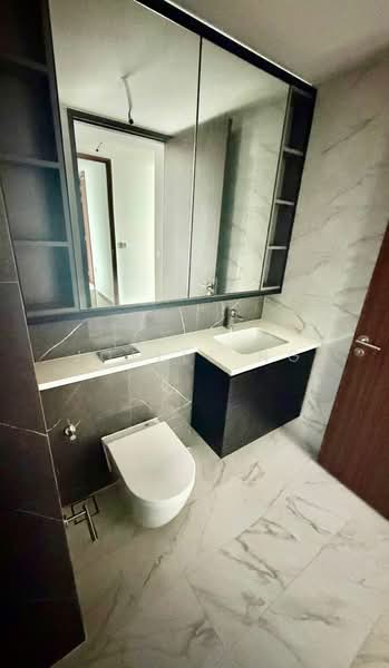 Bartley Vue, 6 Jalan Bunga Rampai, 2 Bedrooms, 732 sqft, Condominium For Sale, by Joelle Ng, 500185289 - Bathroom - PropertyGuru.com.sg