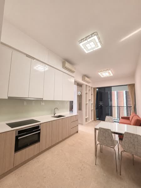 The Hillier, 6 Hillview Rise, 2 Bedrooms, 840 sqft, Condominium For Sale, by Ben XIA 夏天鹏, 500185290 - Kitchen - PropertyGuru.com.sg