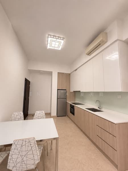 The Hillier, 6 Hillview Rise, 2 Bedrooms, 840 sqft, Condominium For Sale, by Ben XIA 夏天鹏, 500185290 - Kitchen - PropertyGuru.com.sg