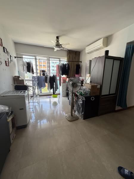 La Casa, 66 Woodlands Drive 16, 3 Bedrooms, 980 sqft, Condominium For Sale, by Lin Shao, 500185299 - Living Room - PropertyGuru.com.sg