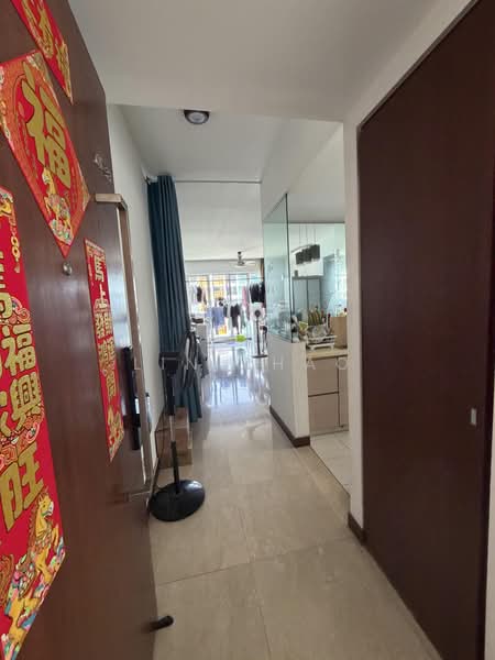 La Casa, 66 Woodlands Drive 16, 3 Bedrooms, 980 sqft, Condominium For Sale, by Lin Shao, 500185299 - Entrance - PropertyGuru.com.sg