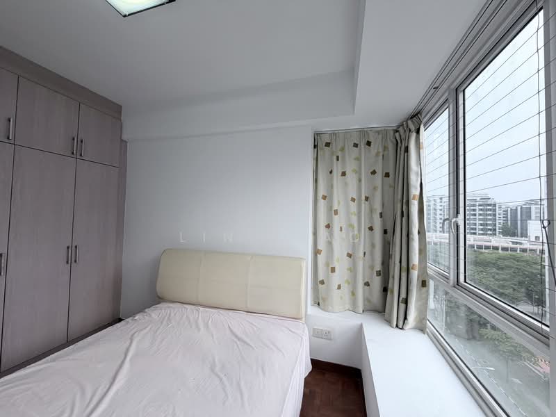 La Casa, 66 Woodlands Drive 16, 3 Bedrooms, 980 sqft, Condominium For Sale, by Lin Shao, 500185299 - Common Bedroom 1 - PropertyGuru.com.sg