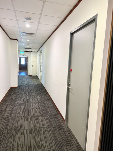 Wisma Atria, 435 Orchard Road, 828 sqft, Office For Rent, by Eason Sim 沈绍彬, 500185305 - Corridor - CommercialGuru.com.sg