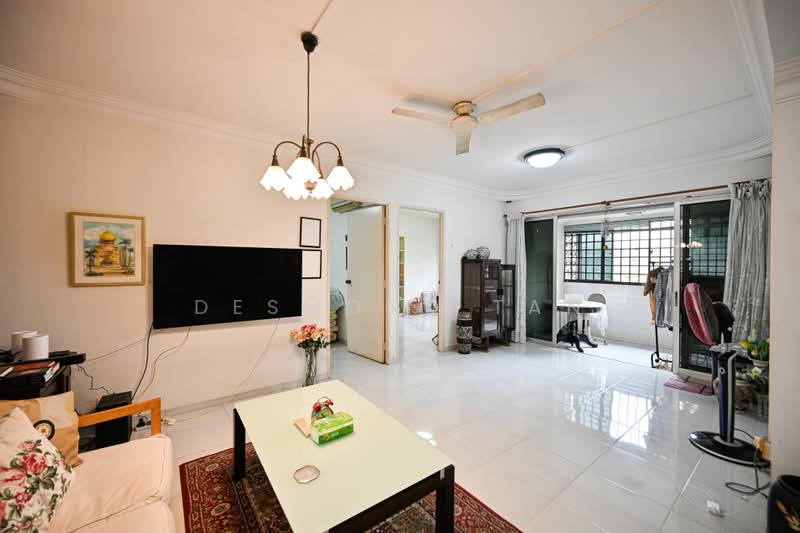 569 Pasir Ris Street 51, 569 Pasir Ris Street 51, 3 Bedrooms, 1,323 sqft, HDB Flat For Sale, by Desmond Tan, 500185328 - Living Room - PropertyGuru.com.sg