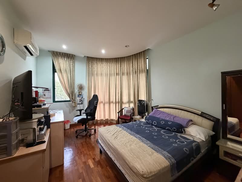 Corporation Semi D, Coporation Road, 7 Bedrooms, 2,346 sqft, Semi-Detached House For Sale, by Ken Tay, 500185336 - Bedroom - PropertyGuru.com.sg