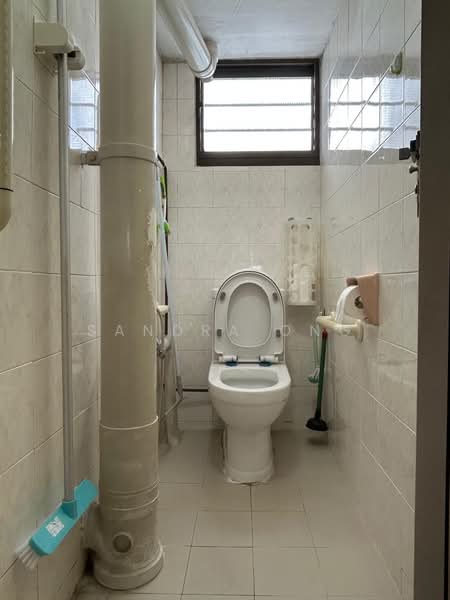 84 Whampoa Drive, 84 Whampoa Drive, 3 Bedrooms, 980 sqft, HDB Flat For Sale, by Sandra Ong, 500185340 - Bathroom - PropertyGuru.com.sg