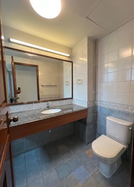 Gold Palm Mansions, 139 Lorong K Telok Kurau, 2 Bedrooms, 1,033 sqft, Apartment For Rent, by Winnie Tong, 500185351 - Bathroom - PropertyGuru.com.sg