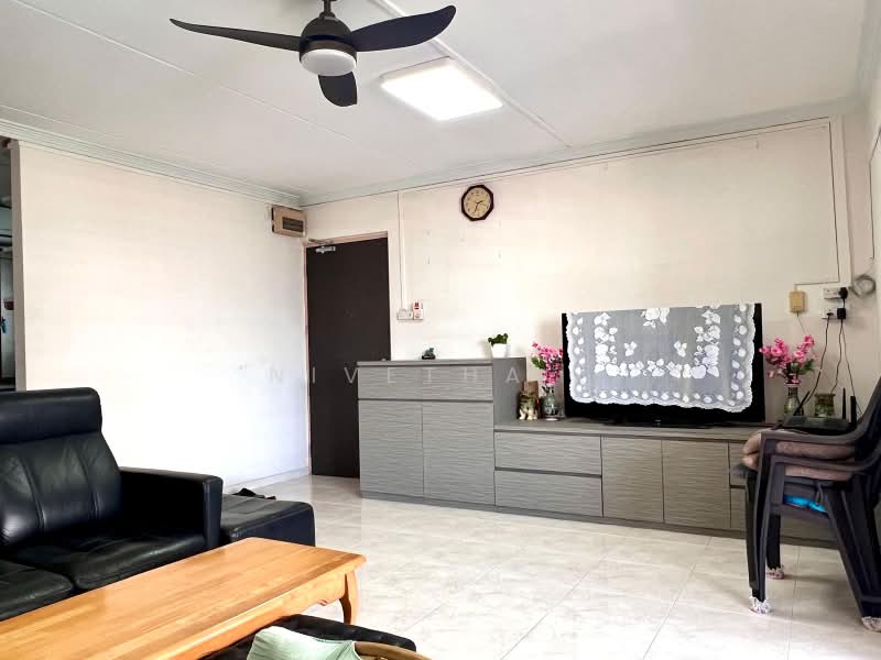 250 Pasir Ris Street 21, 250 Pasir Ris Street 21, 4 Bedrooms, 1,615 sqft, HDB Flat For Sale, by Nivetha ., 500185372 - Living Room - PropertyGuru.com.sg