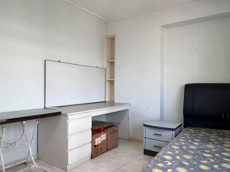 250 Pasir Ris Street 21, 250 Pasir Ris Street 21, 4 Bedrooms, 1,615 sqft, HDB Flat For Sale, by Nivetha ., 500185372 - Bedroom - PropertyGuru.com.sg