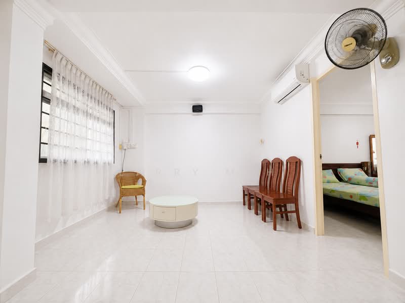 533 Bukit Batok Street 51, 533 Bukit Batok Street 51, 4 Bedrooms, 1,324 sqft, HDB Flat For Sale, by Larry Mah, 500185384 - Living Room - PropertyGuru.com.sg