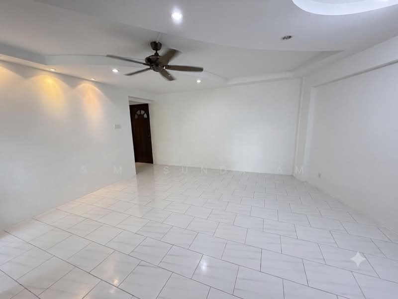 521 Serangoon North Avenue 4, 521 Serangoon North Avenue 4, 3 Bedrooms, 1,141 sqft, HDB Flat For Sale, by S.M. SUNDARAM, 500185389 - Living Room - PropertyGuru.com.sg
