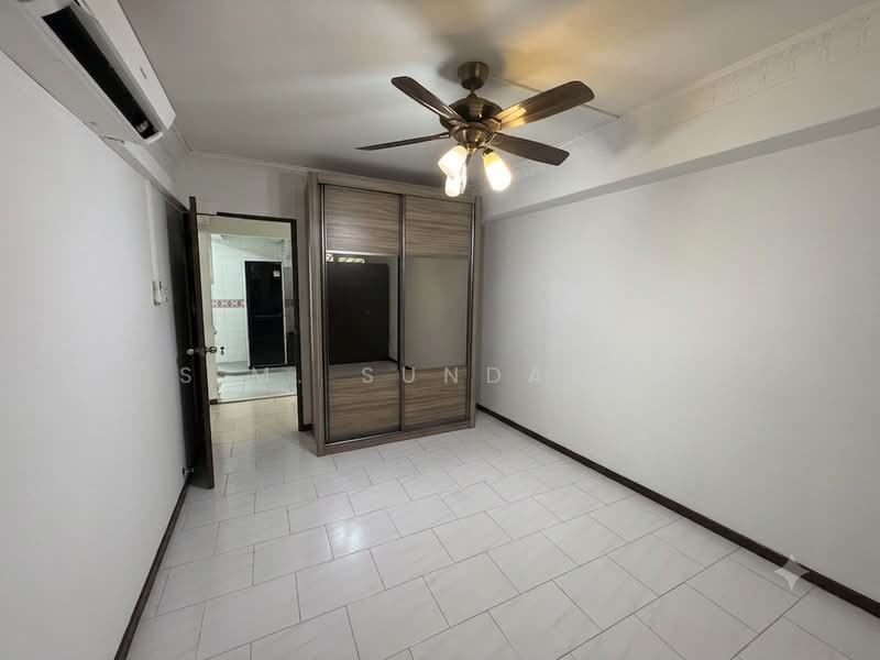 521 Serangoon North Avenue 4, 521 Serangoon North Avenue 4, 3 Bedrooms, 1,141 sqft, HDB Flat For Sale, by S.M. SUNDARAM, 500185389 - Bedroom - PropertyGuru.com.sg