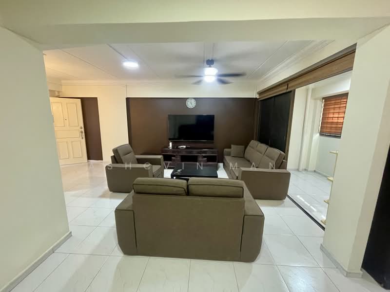 760 Woodlands Avenue 6, 760 Woodlands Avenue 6, 4 Bedrooms, 1,313 sqft, HDB Flat For Sale, by Ashcvin Mani, 500185391 - Living Room - PropertyGuru.com.sg